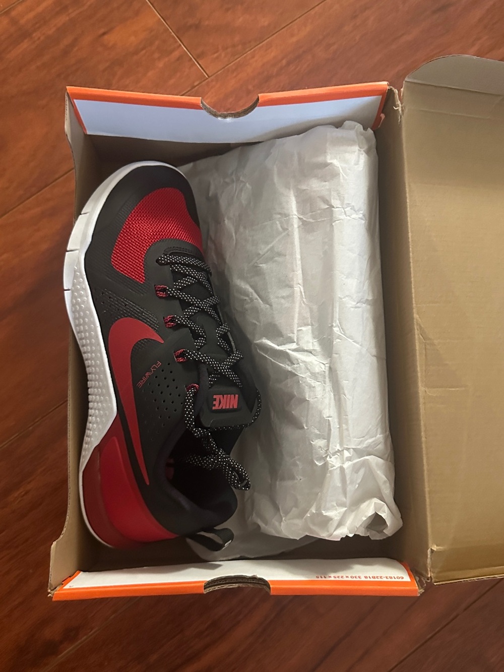 US men Size 9 Wmn 10.5 Nike Metcon 1 OG X black varsity red wolf grey FQ1854001